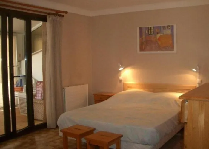 F2 Avec Garage, Terrasse Et Veranda, A 500m Du Centre Et 600m Des Cures A Amelie-les-bains - Fr-1-703-131 公寓 *